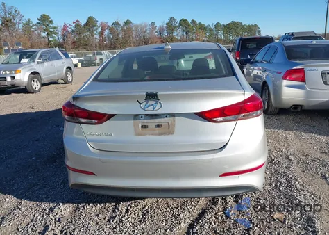 2018 Hyundai Elantra Value Edition z USA, uszkodzony, nr VIN 5NPD84LF1JH222312